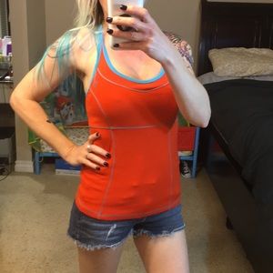 like new Dyln Inspired workout top